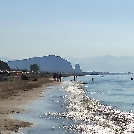 Regina Sul Mare Vila Terracina Exterior foto